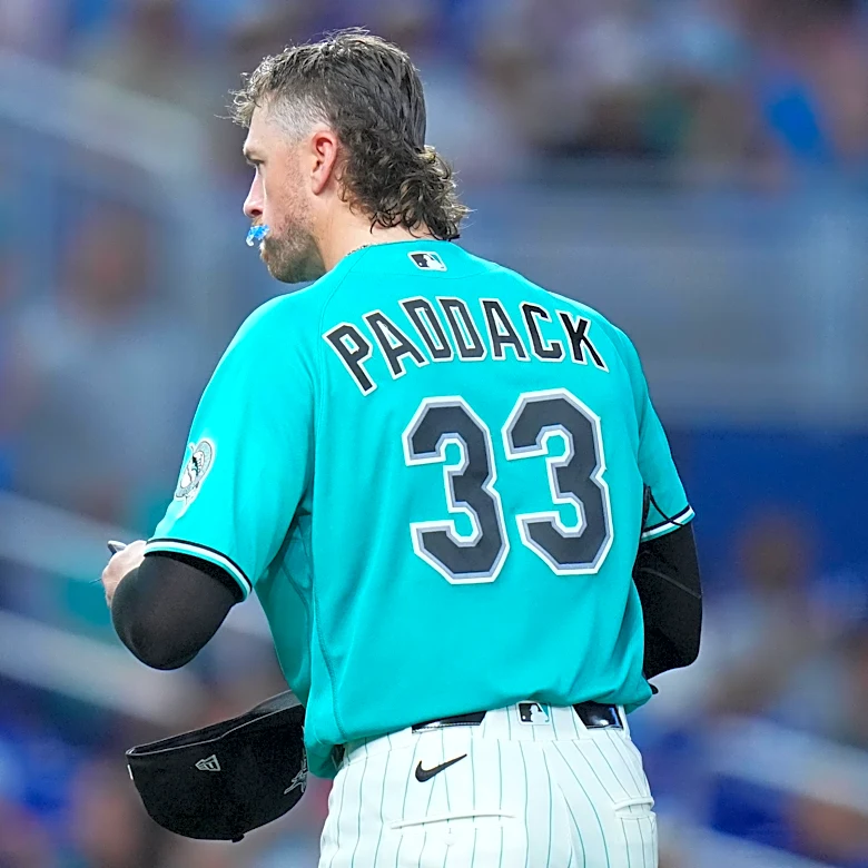 Cincinnati Reds to sign pitcher Chris Paddack
