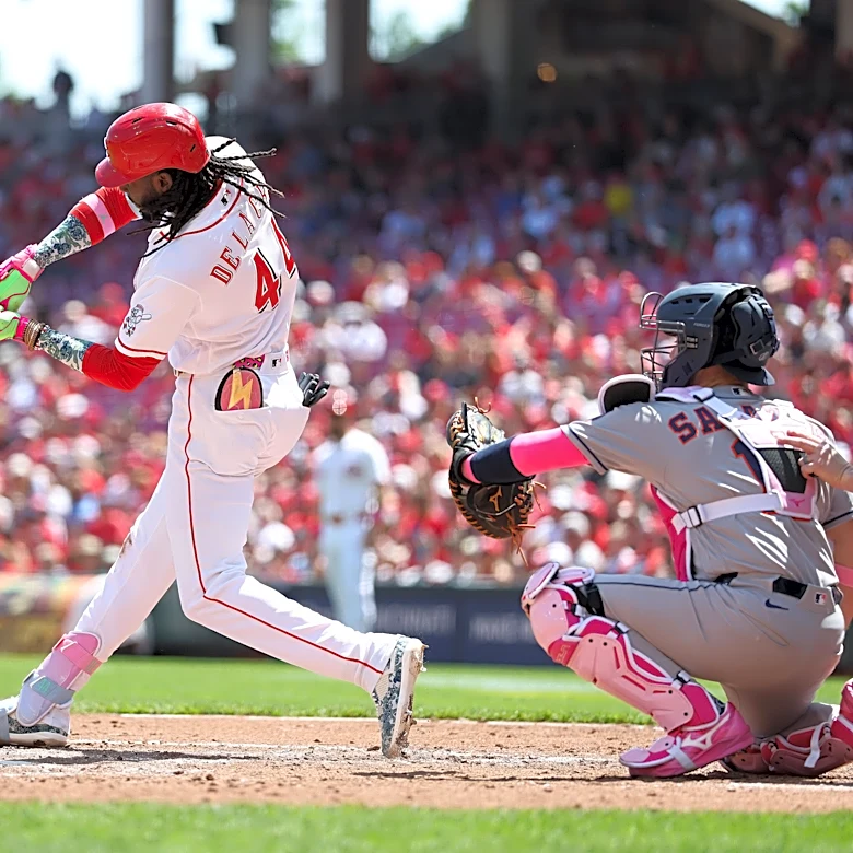 Reds move up Elly De La Cruz, Sal Stewart in lineup shuffle