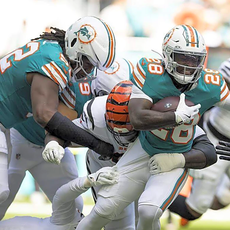 BREAKING: De’Von Achane signs huge contract extension with Miami Dolphins