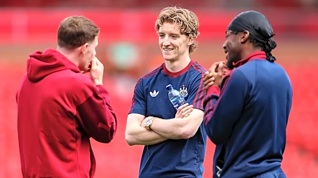 Bayern Munich News: Arsenal, Liverpool, Chelsea all want Anthony Gordon; FC Barcelona, Robert Lewandowski heading for divorce?; and MORE!