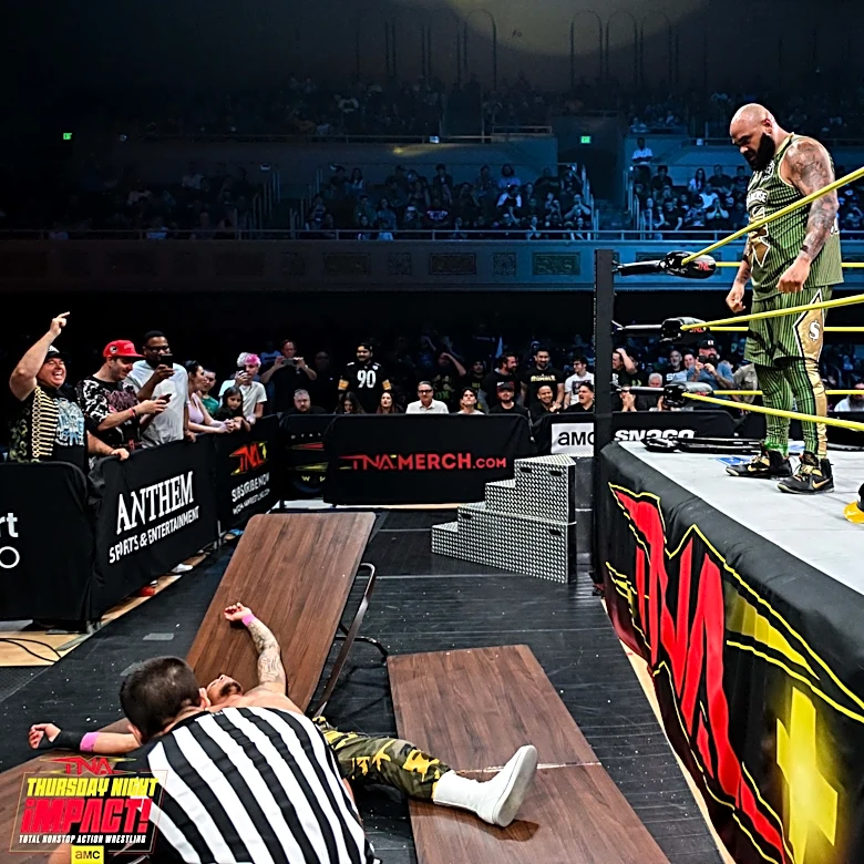 AJ Francis hit the chokeslam of the year in TNA Impact Street Fight with KC Navarro