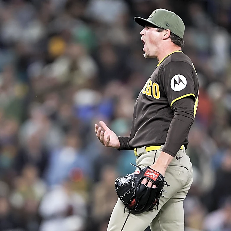 Mariners fall behind, get chased down by Mason Miller in 2-0 loss