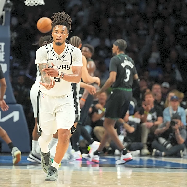 Box Grades: Triumphant Spurs advance in another blowout win over Wolves
