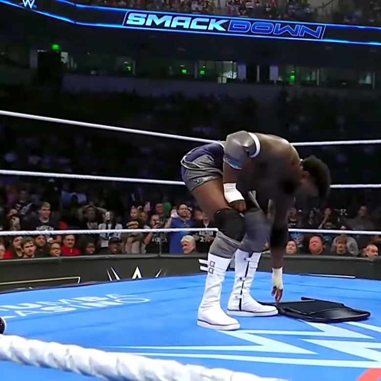 Solo Sikoa slips up on SmackDown