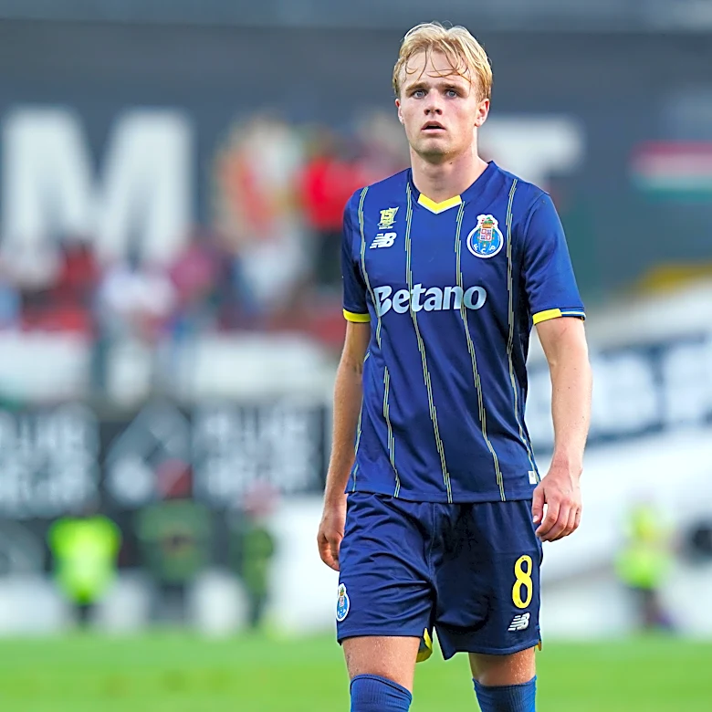 Newcastle Eye Porto Midfielder Amid Potential Exits