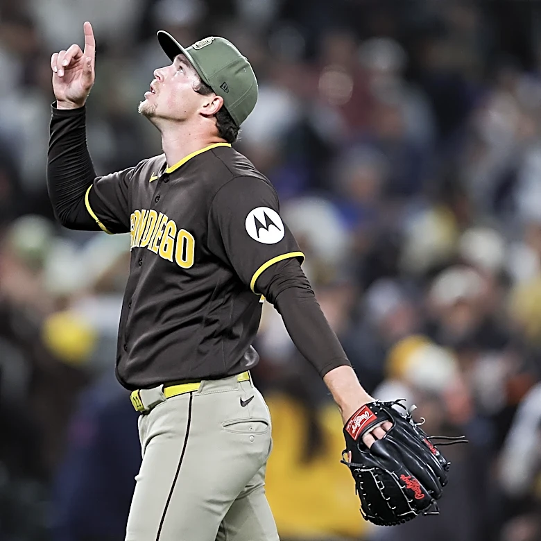Padres get much-needed win on familiar formula
