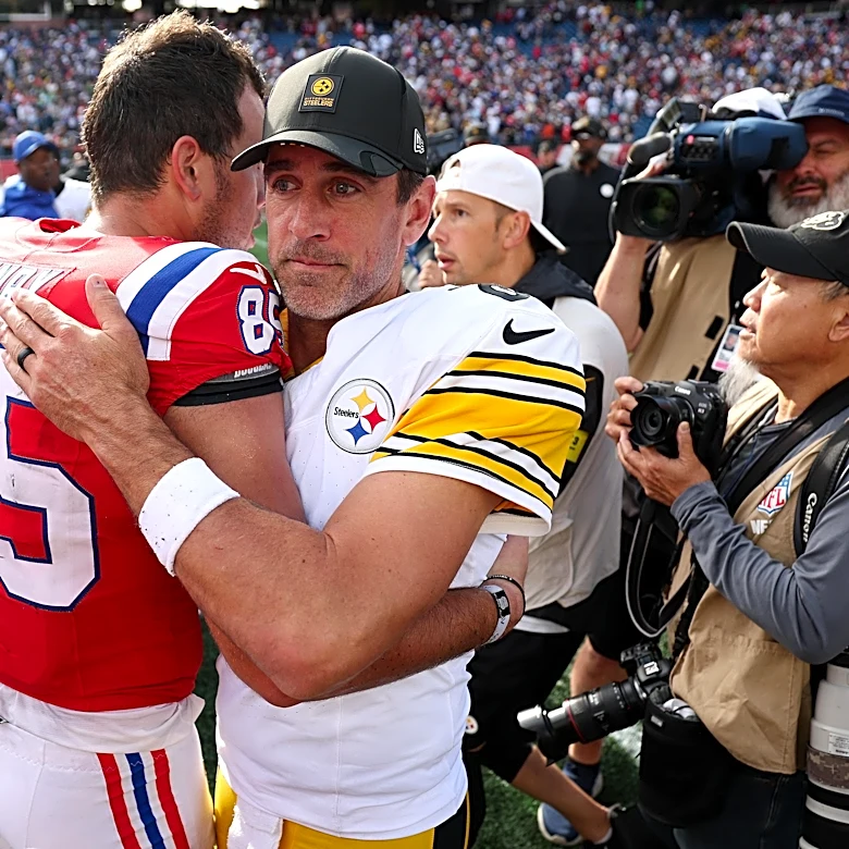 Patriots’ Week 2 opponent makes big quarterback signing