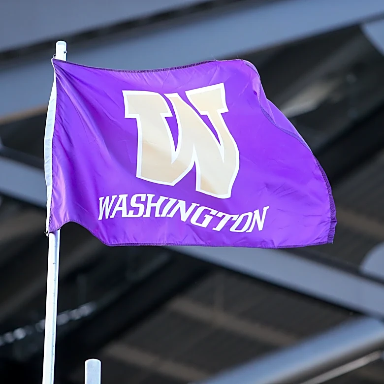Husky Softball Beats Fordham, Loses to South Florida in Elimination Game