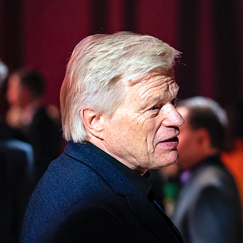 Oliver Kahn questions Vincent Kompany’s Bayern Munich tactics