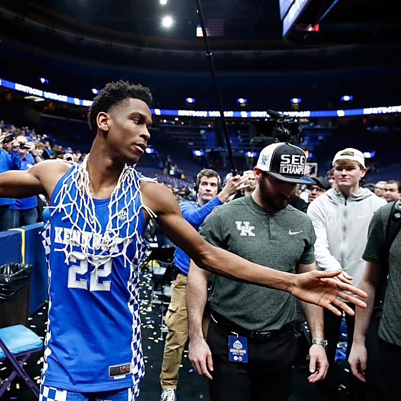 Twitter celebrates Shai Gilgeous Alexander winning another NBA MVP Award