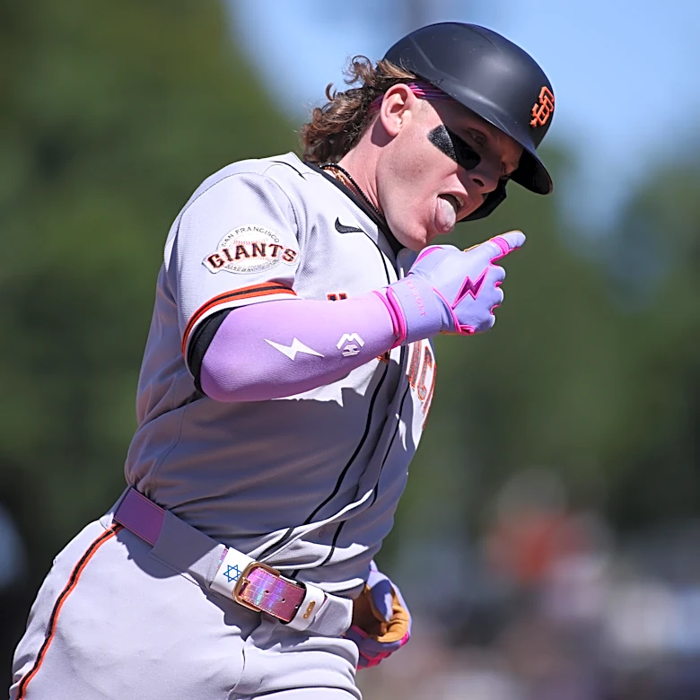 Win-wind situation: Giants blow away A’s