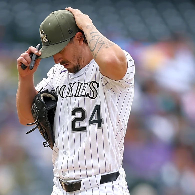 Diamondbacks 8, Rockies 6: Damp spirits as comeback falls short
