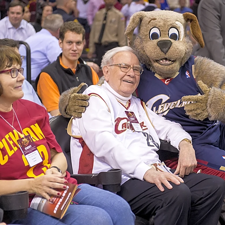 Steph Curry-Warren Buffett lunch goes for $9M