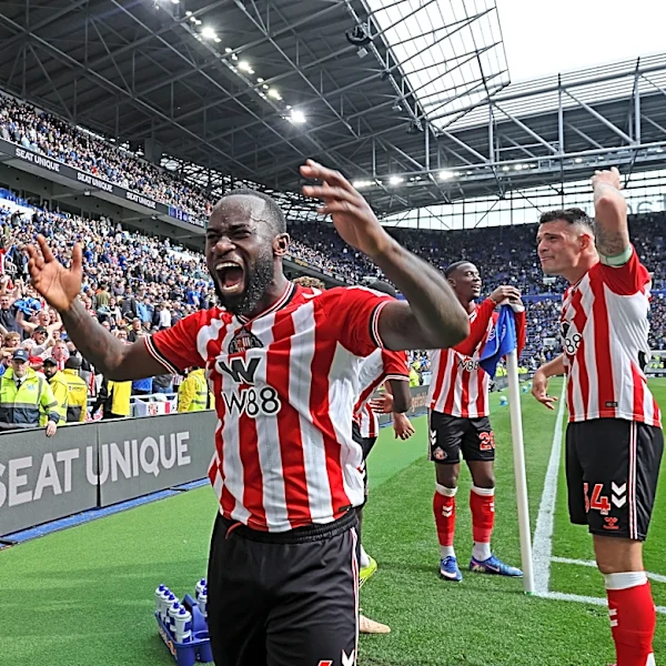 2 Up, 2 Down: Sunderland Stun Everton On The Road!