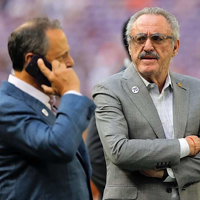 Vikings Front Office Power Struggle & 2026 Schedule Traps