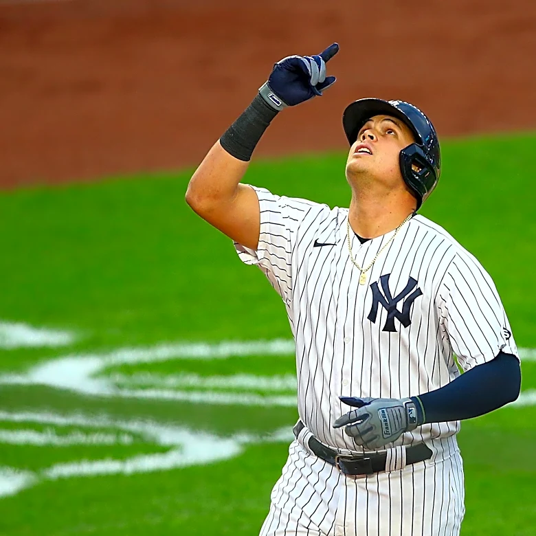 Former Yankees third baseman Gio Urshela announces retirement
