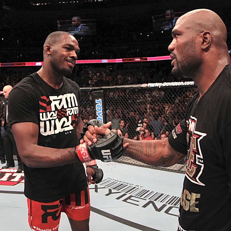 Jon Jones finally apologizes to Rampage Jackson for eye pokes, knee stomps: ‘My bad!’