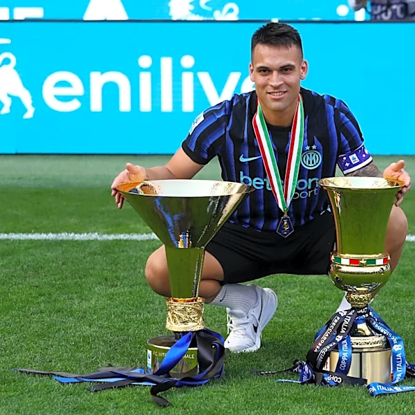 ‘If they don’t kick me out, I’ll stay!’ – Lautaro Martinez talks Inter future amid fresh Barcelona rumors