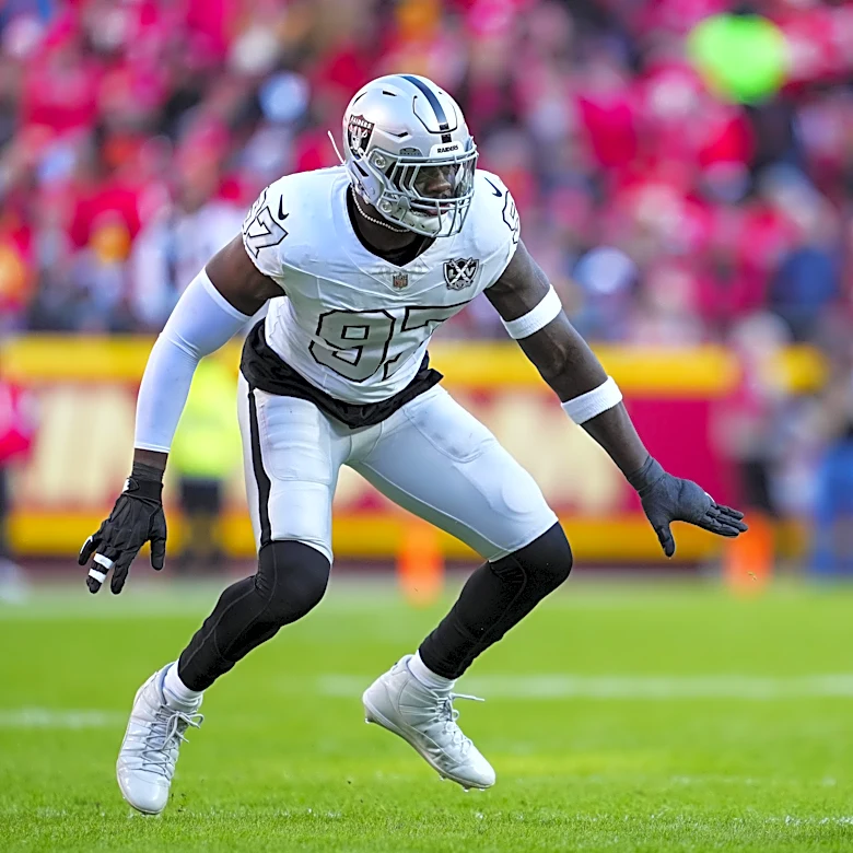 Patriots host speedy edge rusher on free agency workout