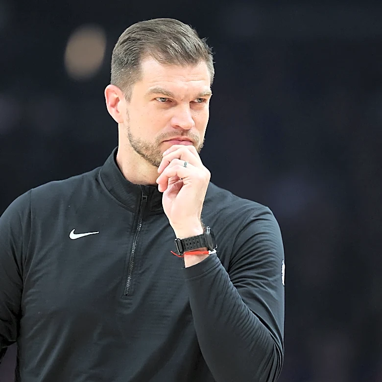 Chicago Bulls Sniffing Around Trail Blazers Coach Tiago Splitter