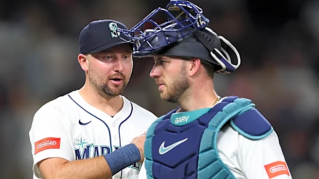 What moves should the Mariners make while Cal Raleigh is on IL?