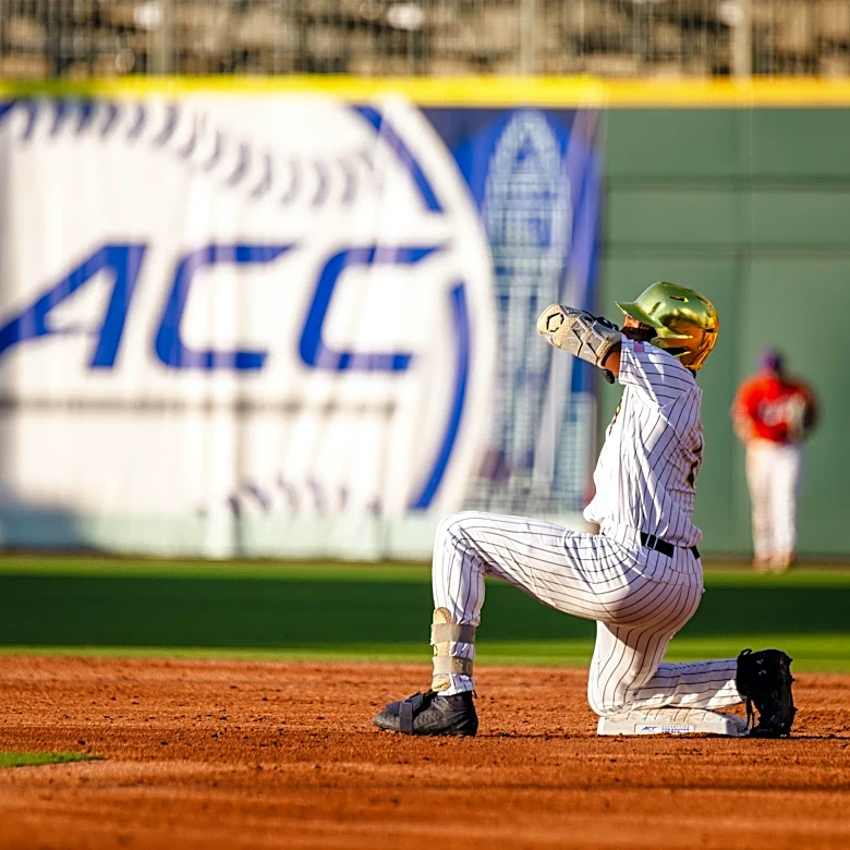 ACC BASEBALL TOURNAMENT: Irish advance after 5-4 win over Clemson