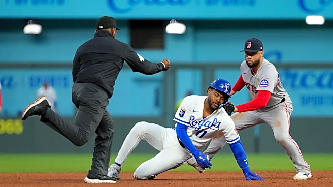 Red Sox 7, Royals 1: Boston receives a mountain of gifts in the flat countryside of Kansas City