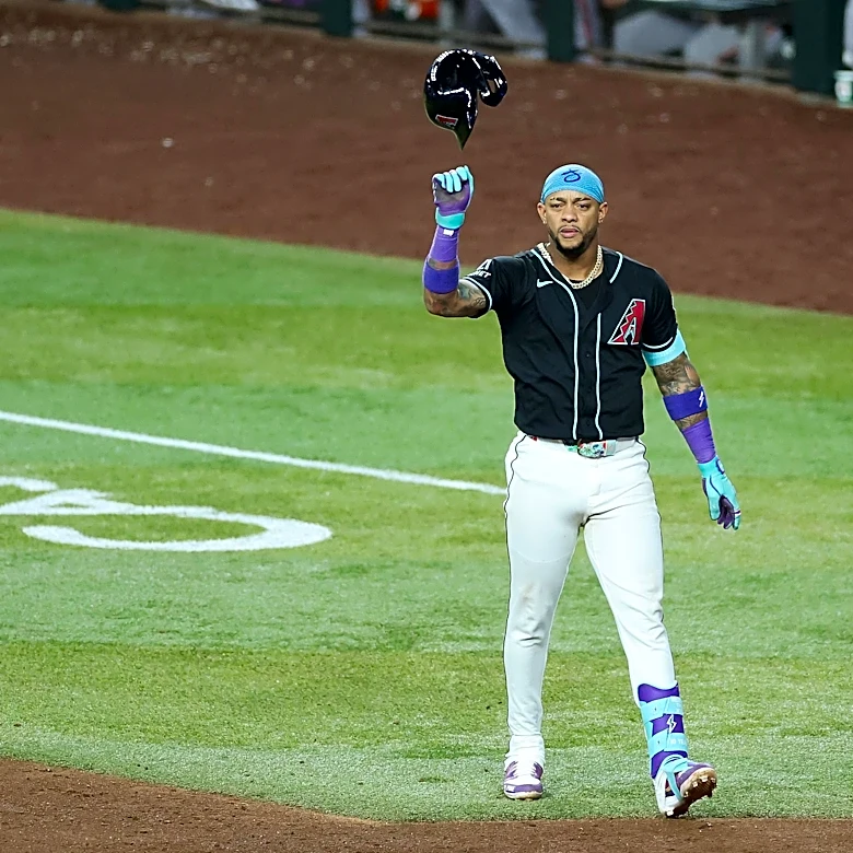 Ketel Marte walks off Giants in 5-3 loss