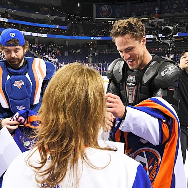Islanders and Playoff News: Hammers, conference finals