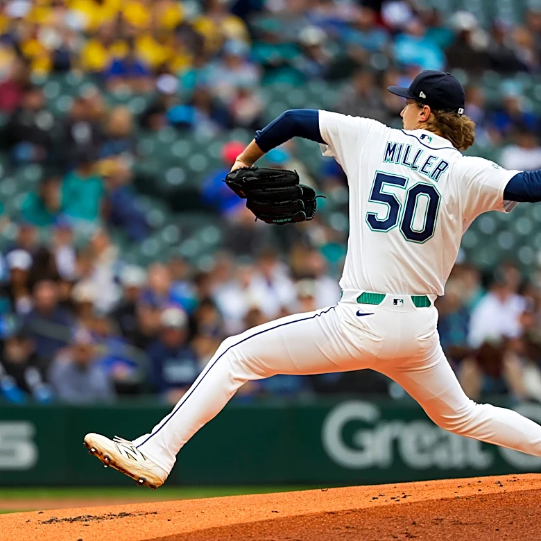 Mariners Reacts Survey: Six Men Out