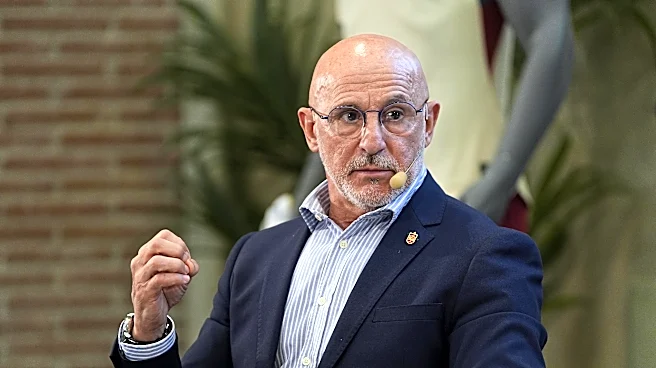 Three goalkeepers and a surprise? Luis de la Fuente drops hints on Spain squad for World Cup 2026