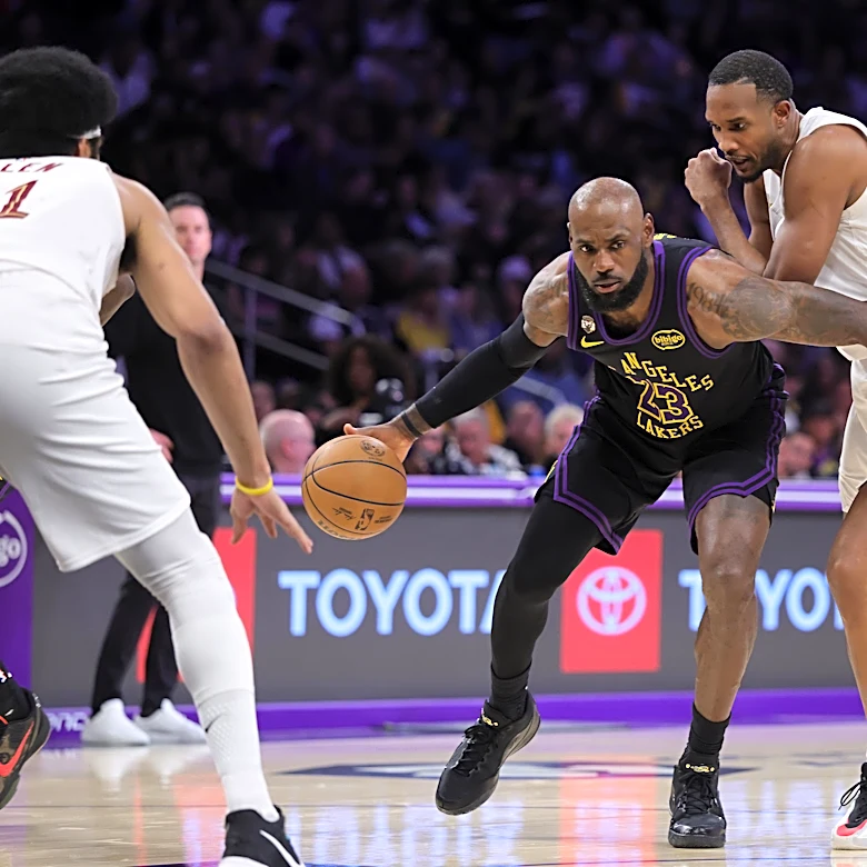 LeBron James likes post about possible Cavaliers reunion