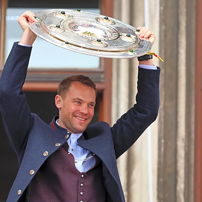 No structural damage in calf for Bayern Munich star Manuel Neuer
