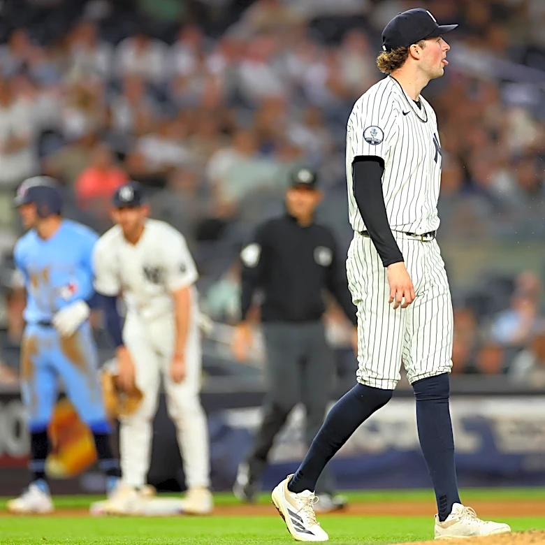 Yankees fall short to Blue Jays in pitchers’ duel on a long night in the Bronx