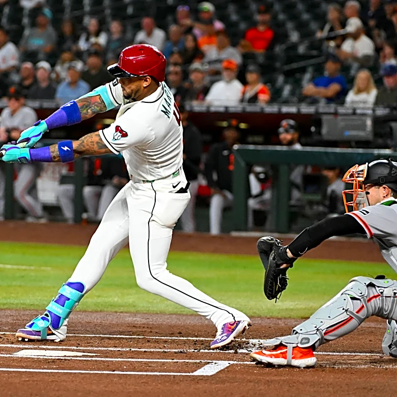 Diamondbacks 6, Giants 3: Giant Brooms for Sweeps