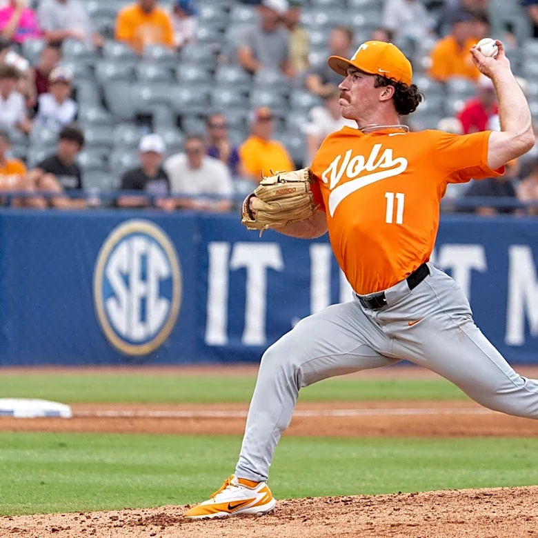 Tennessee booted from SEC Tournament by Arkansas