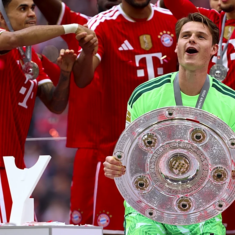 Bayern Munich’s Jonas Urbig praised by Germany boss