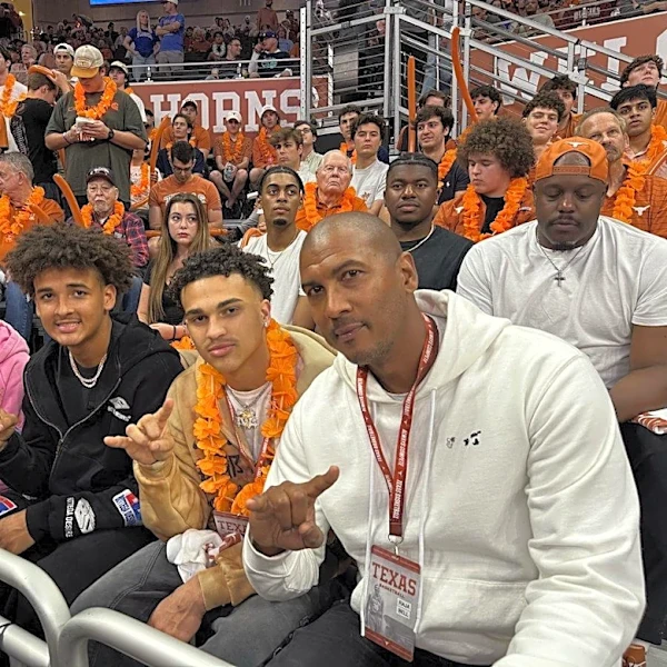 Texas offers 2028 PG Tai Bell