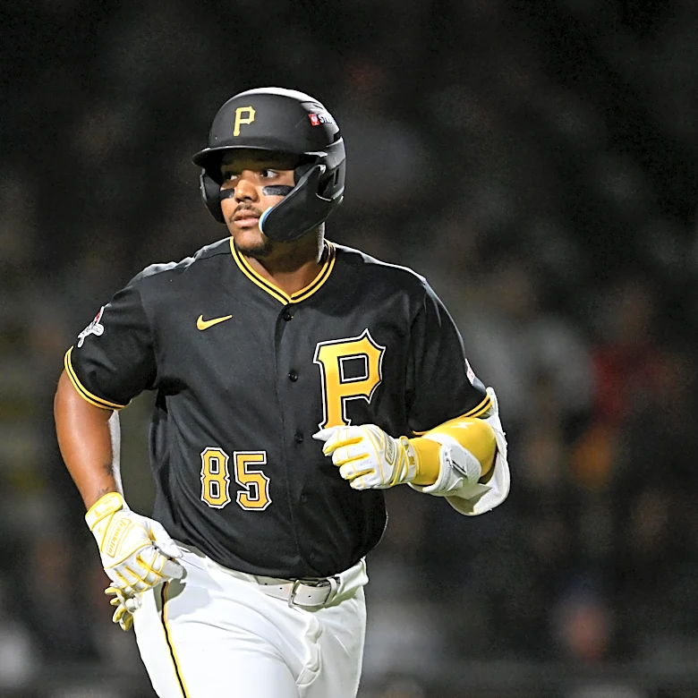 Report: Pirates promoting promising young first base/outfield prospect