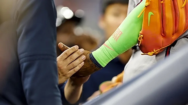 Ronald Acuña, Jr. leaves game with apparent thumb issue