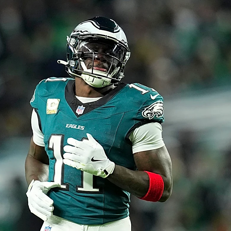 Patriots Mailbag: What will the A.J. Brown trade package look like?