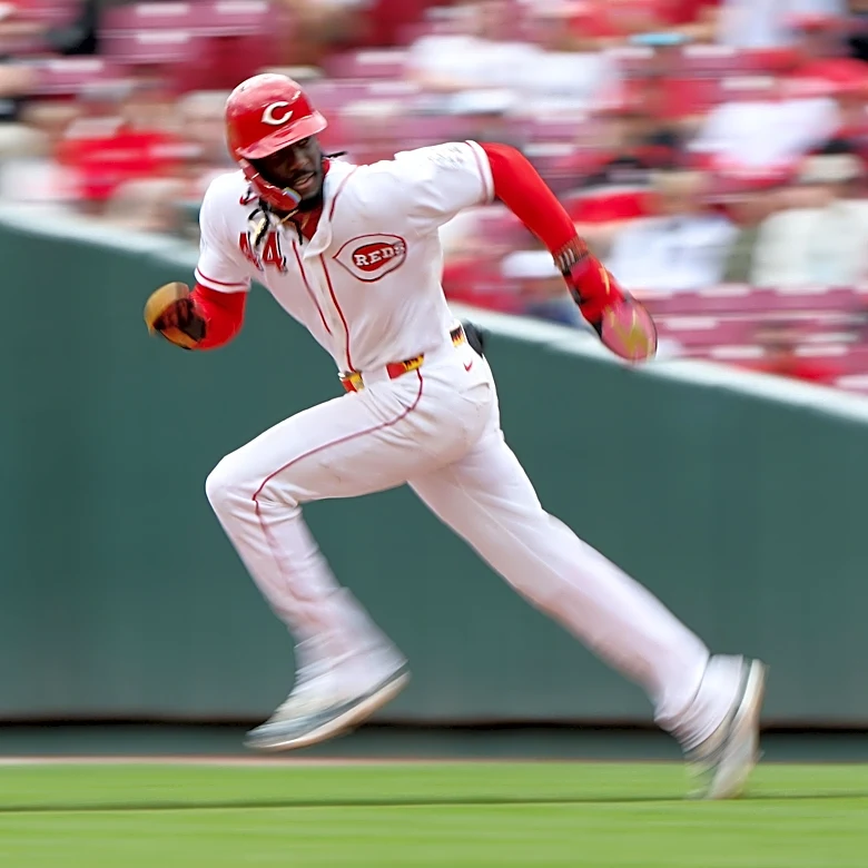 Reds star Elly De La Cruz has slowed down