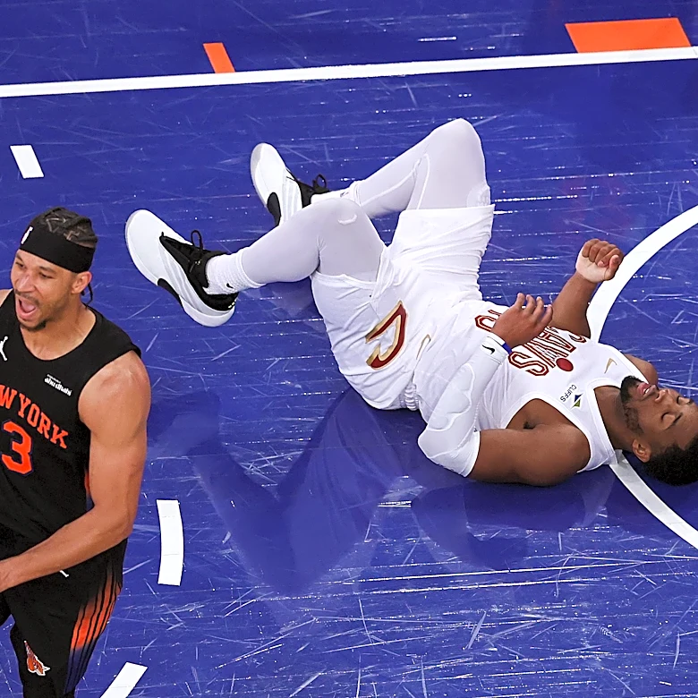 Knicks Bulletin: ‘They’re a lamp post to a drunk person’
