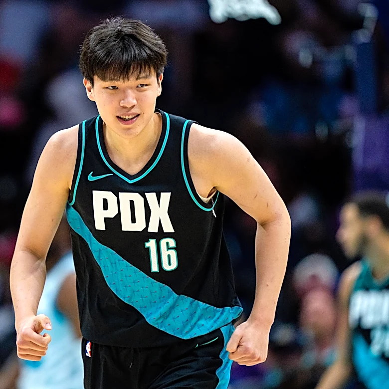 Yang Hansen Remains a Mystery after Rookie Season with Blazers