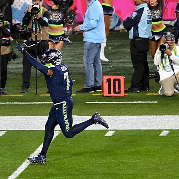Seahawks’ Uchenna Nwosu, Rashid Shaheed to host Seattle All-Star Classic softball game