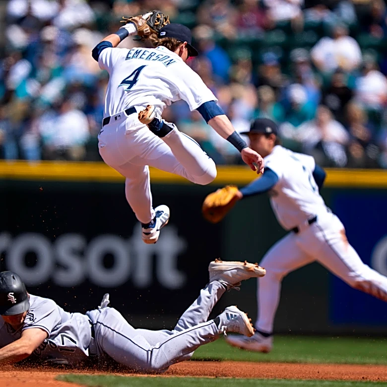 Mariners Game #52 Preview: Mariners (24-27) @ Royals (20-30)