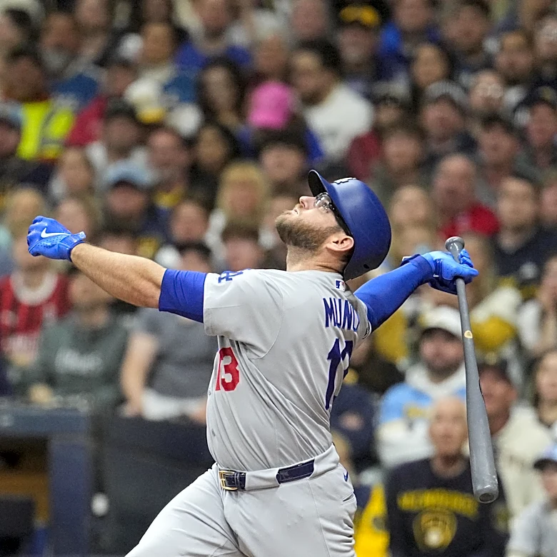Offense fails to deliver clutch hit in 5-1 loss to Brewers