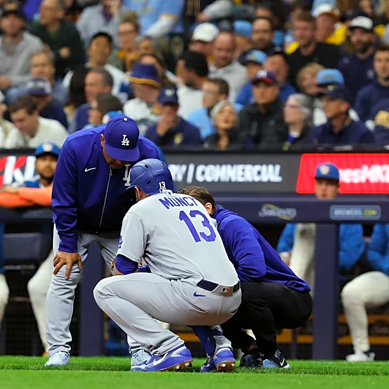 Max Muncy leaves after HBP on wrist, X-rays negative