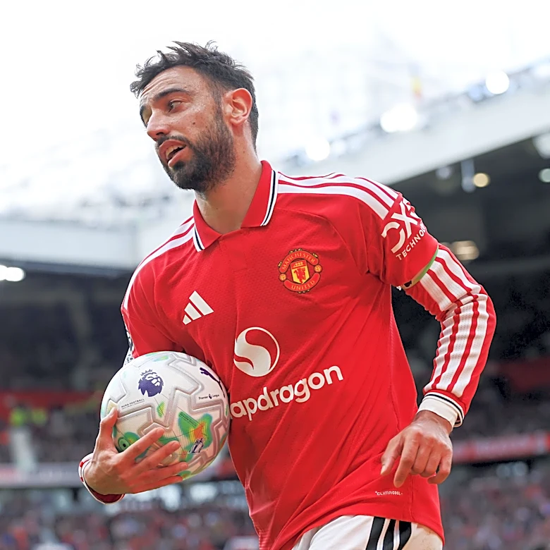 Fernandes named Premier League Player of the Season