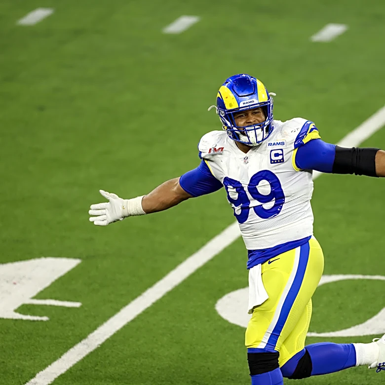 Let’s celebrate Aaron Donald’s birthday by remembering his finest moment